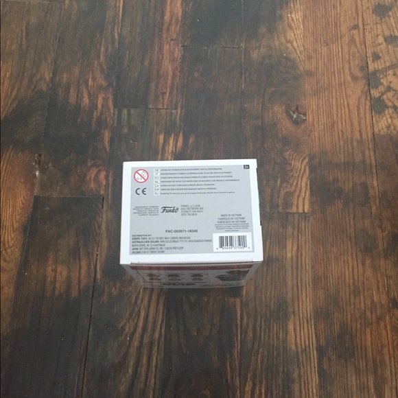 Darth Vador “Target Exclusive” Funko Pop - Picture 6 of 6